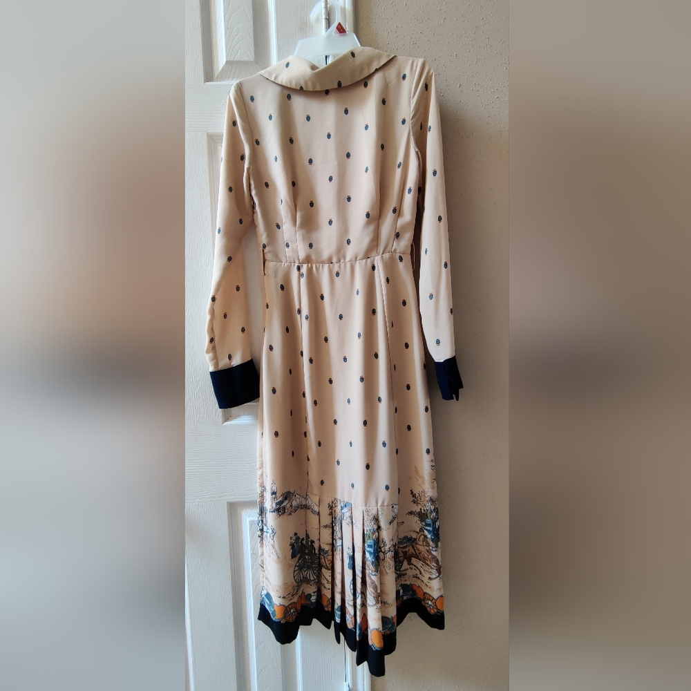 Simple Retro Elizabeth Retro Printed Dress Deep Apricot NWOT XS - Picture 6 of 16